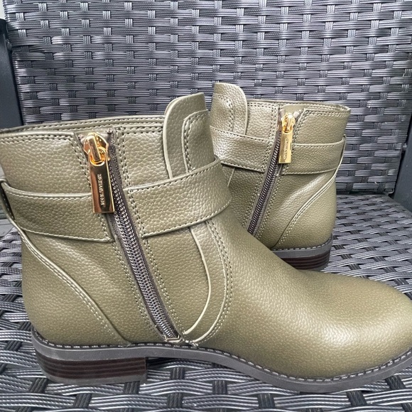 MICHAEL KORS ANKLE BOOTS,Michael Kors Sage Green ankle boots size 6.5 - Picture 3 of 16